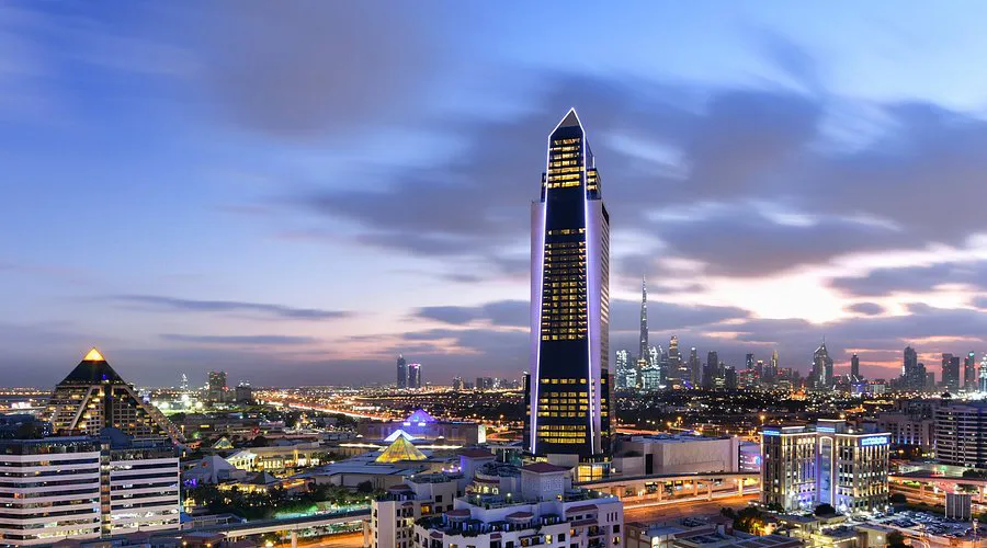 Sofitel-Dubai-The-Obelisk